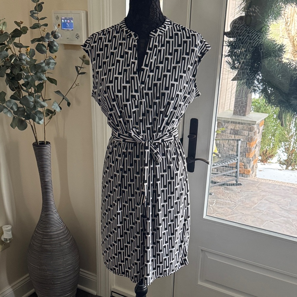 Jones New York Black and White Midi Dress